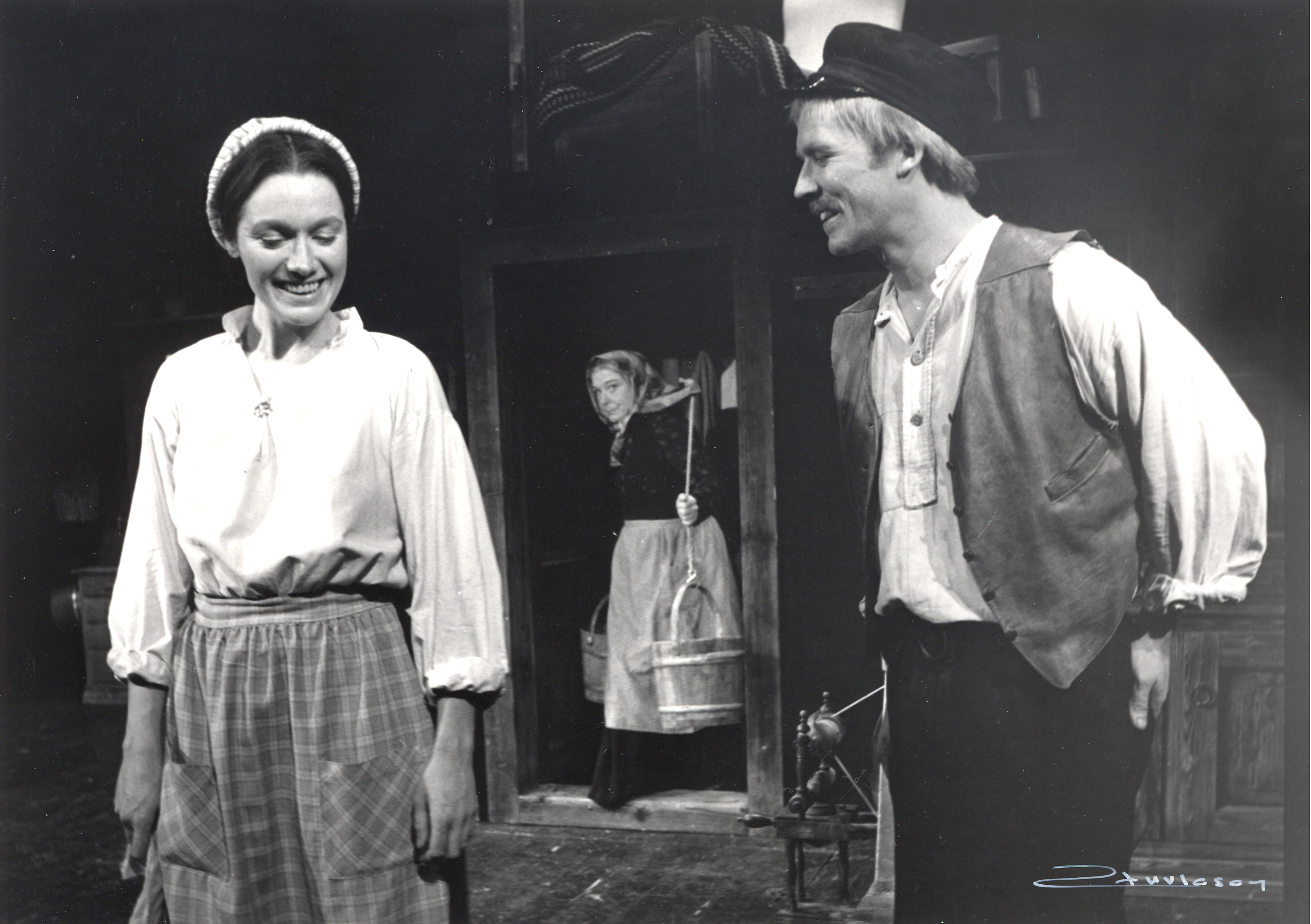 Medmenneske i 1976, med Ragnhild Hilt som Ragnhild og Torgeir Fonnlid som Håkon.