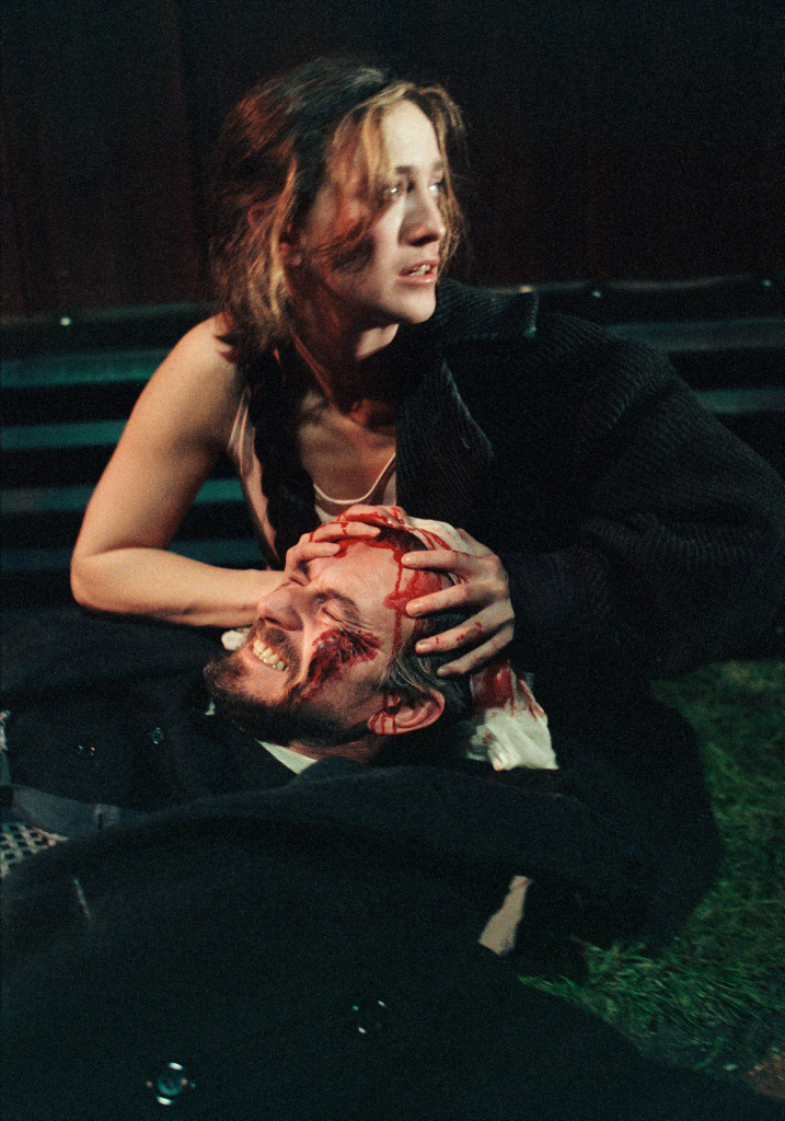 I 1991 spelte Anneke von der Lippe Ragnhild, og Ståle Bjørnhaug spelte Didrik.