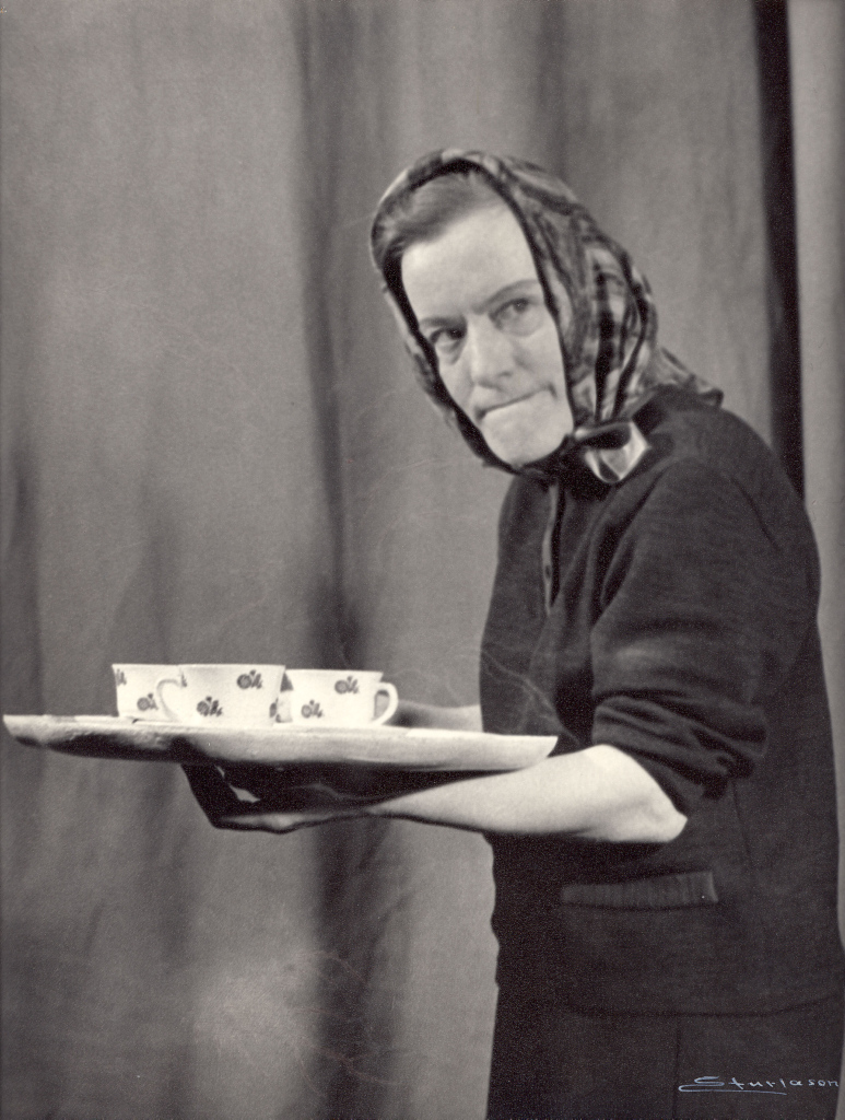 Aud Schønemann som Krestine Krokengen i Trost i taklampa frå 1963.