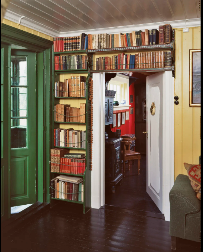 Interiør, Labråten. Foto: R. Ewart, 2002, Asker museum