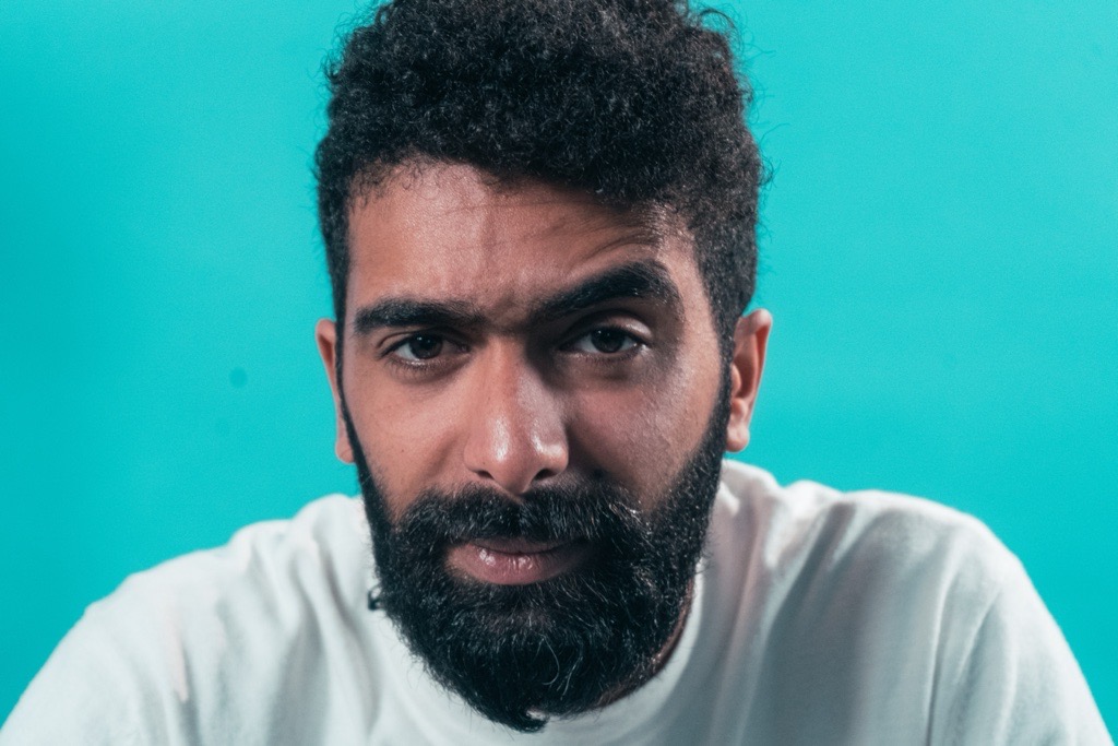 Arman Surizehi: Video, sketsj, humor i SOME