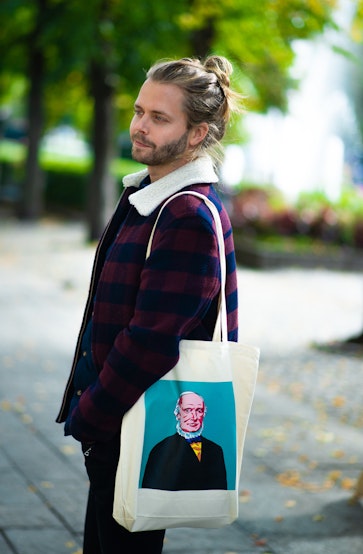 Handlenett med Ivar Aasen - 149,-