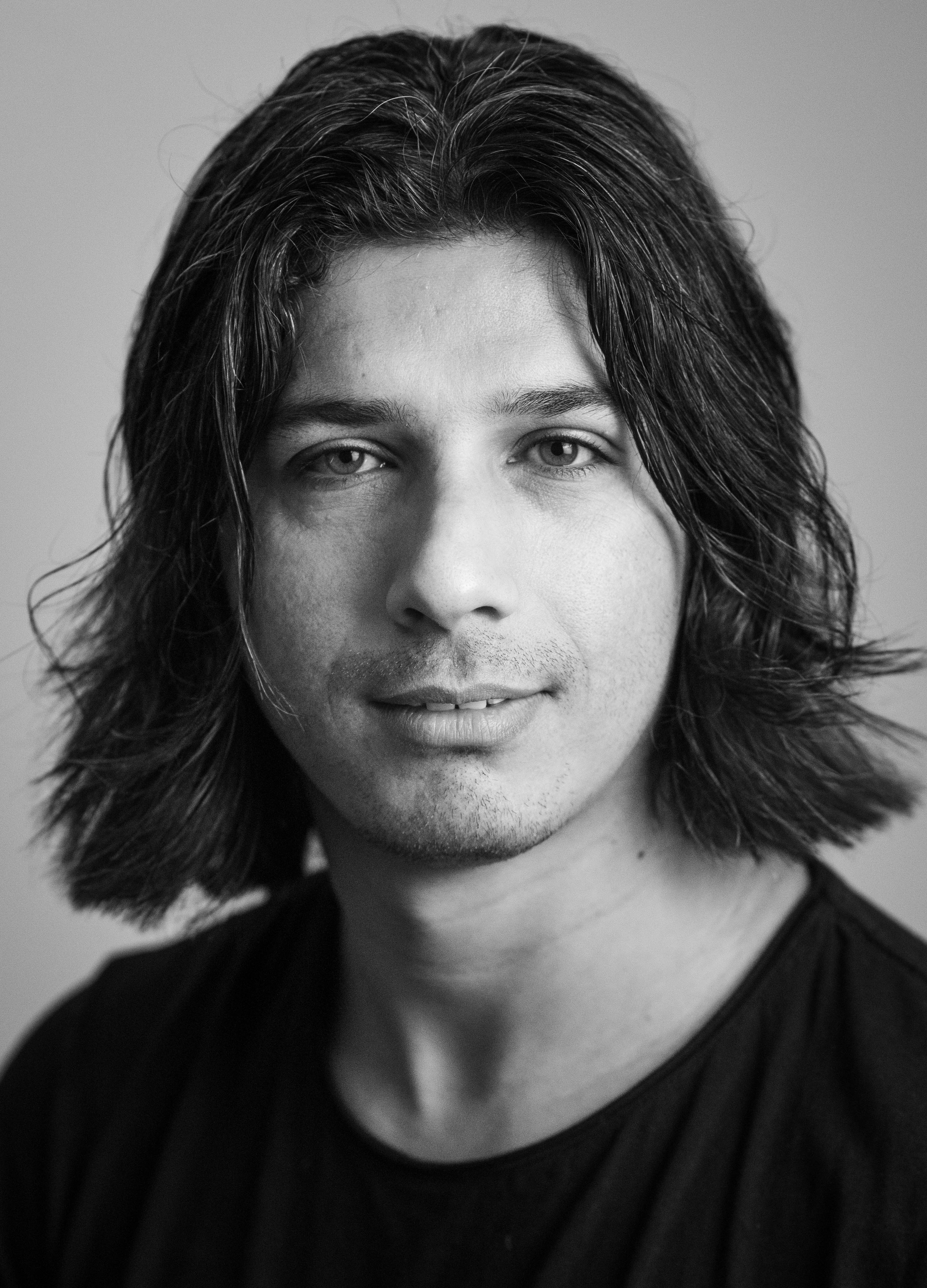 Portrett av Shokat Harjo